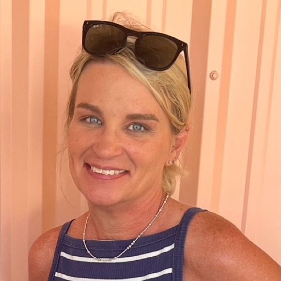 Meet your Posher, Amanda - Picture 7 of 7